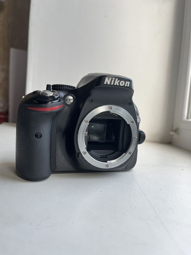 Продам nikon d5200 комплект