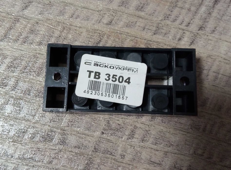 Клеммна колодка в корпусі TB 3504