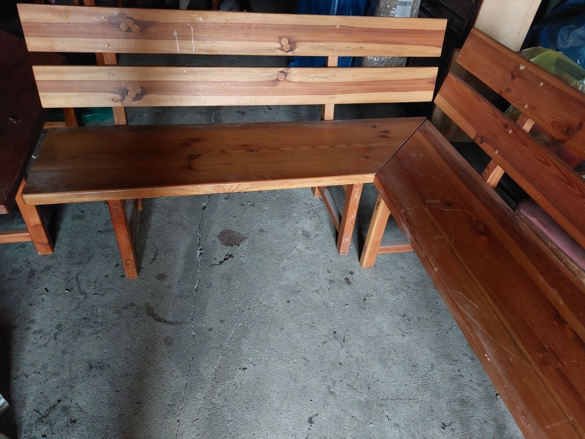 Stół z ławą     .