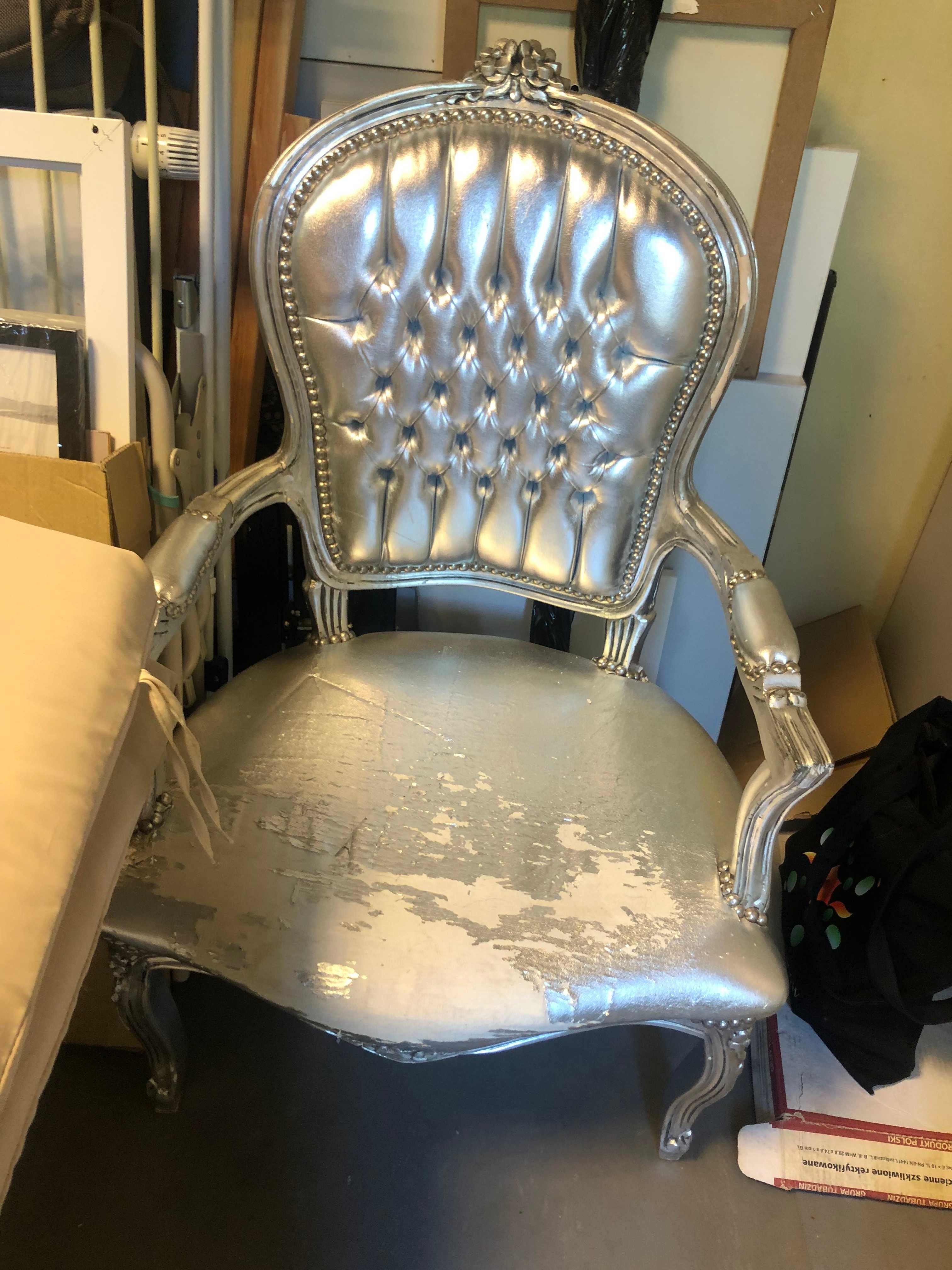 stylizowany fotel do renowacji