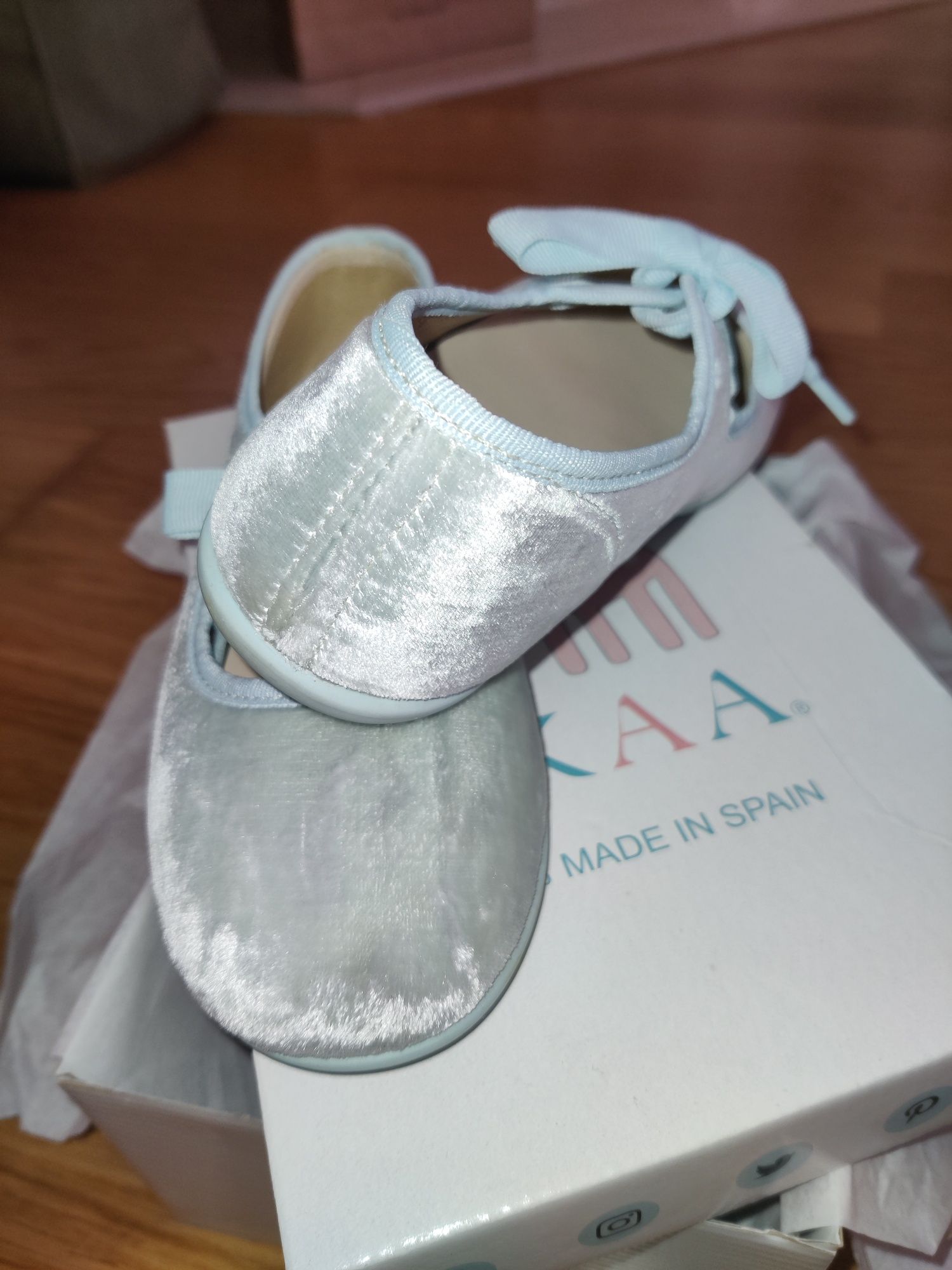 Sapatilhas ballet verde água de veludo. Tamanho 34. Usadas 1 vez.