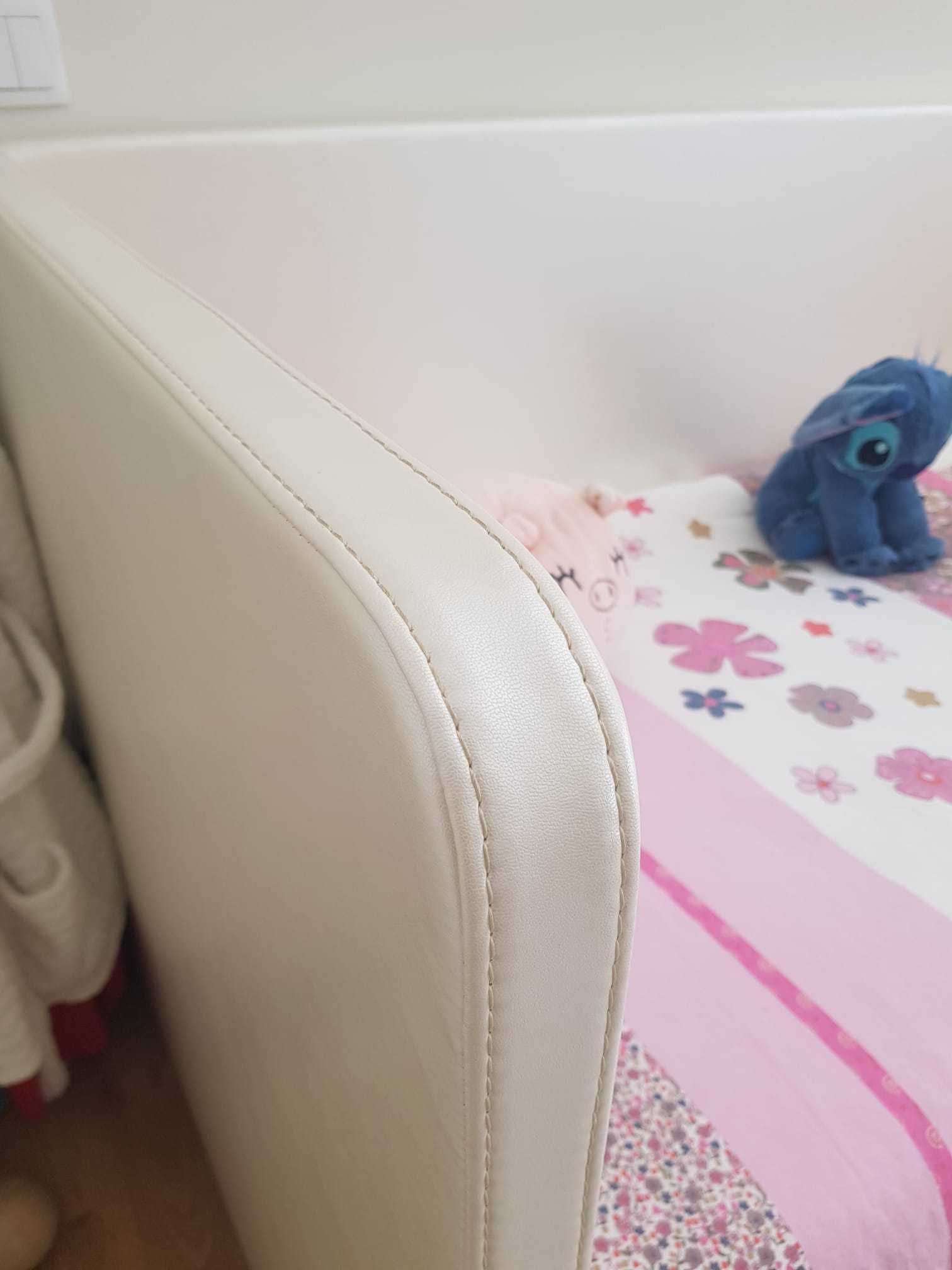 Cama solteiro Branca com estrado elevatório e colchão 90x190