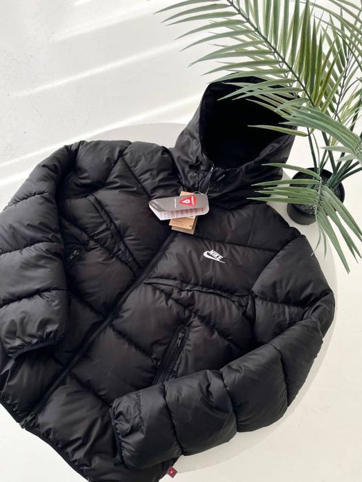 Пуховик Nike storm fit