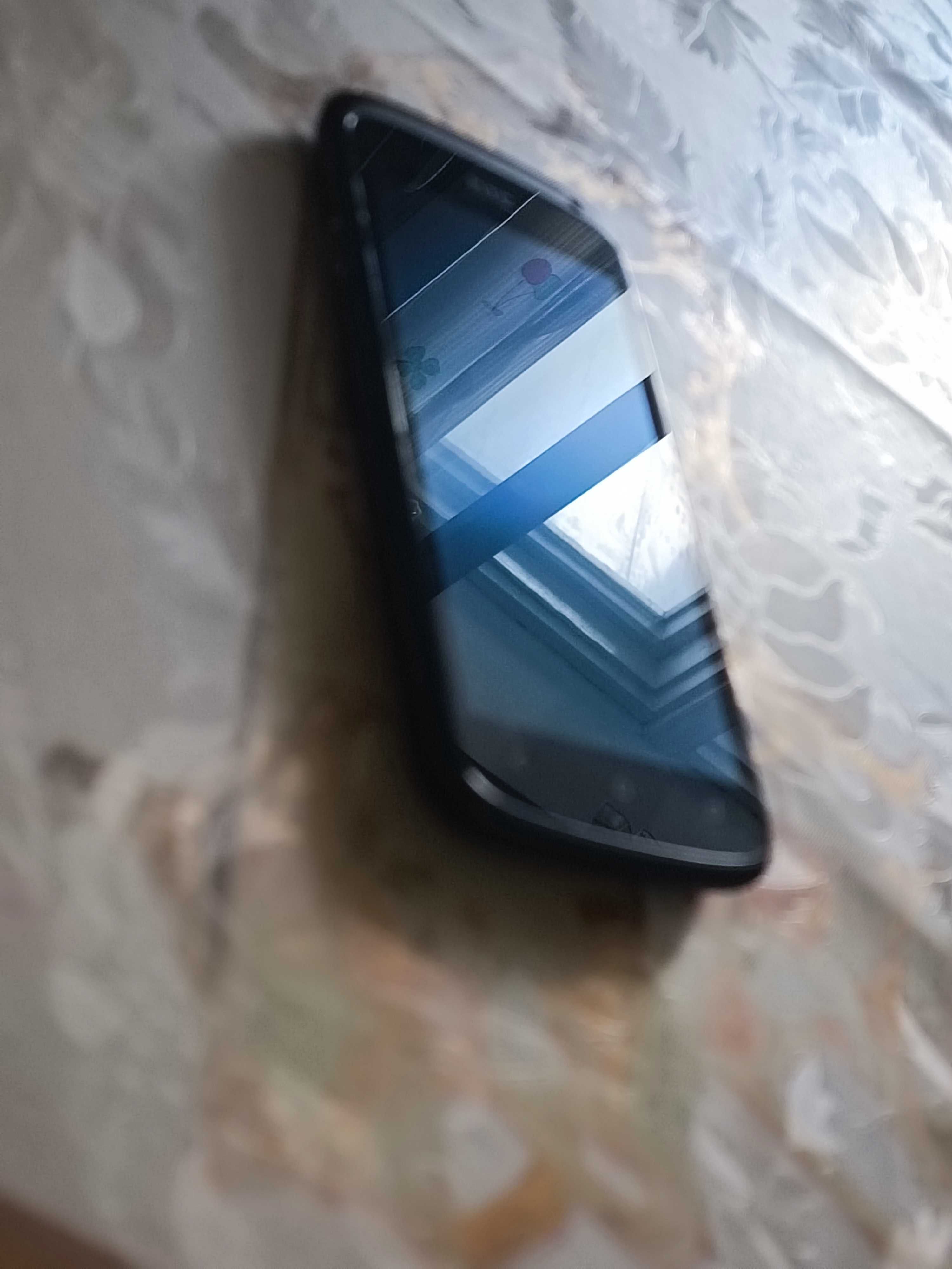Смартфон HTC One S