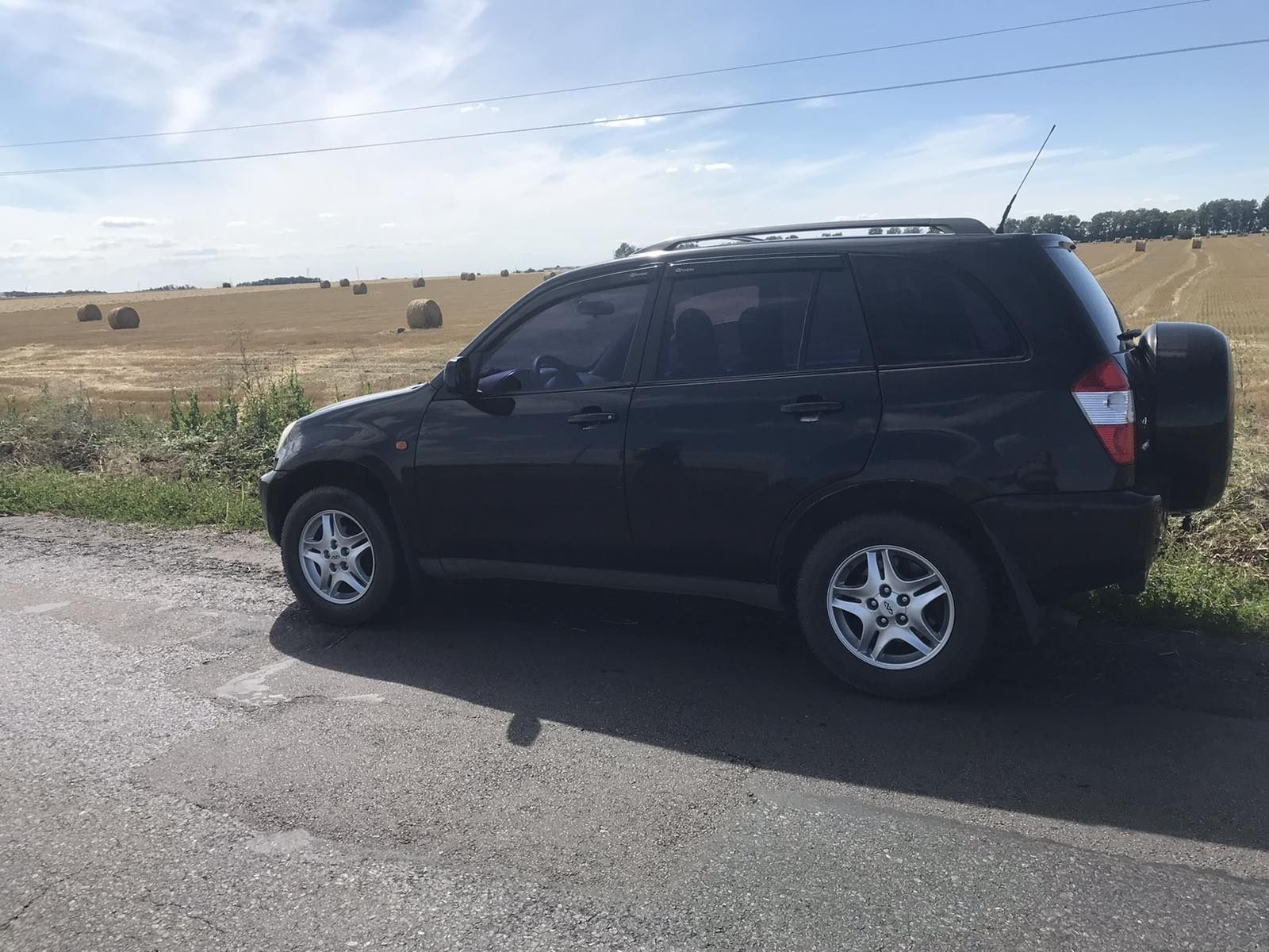 Обміняю Chery  Tiggo разом з металевим гаражем