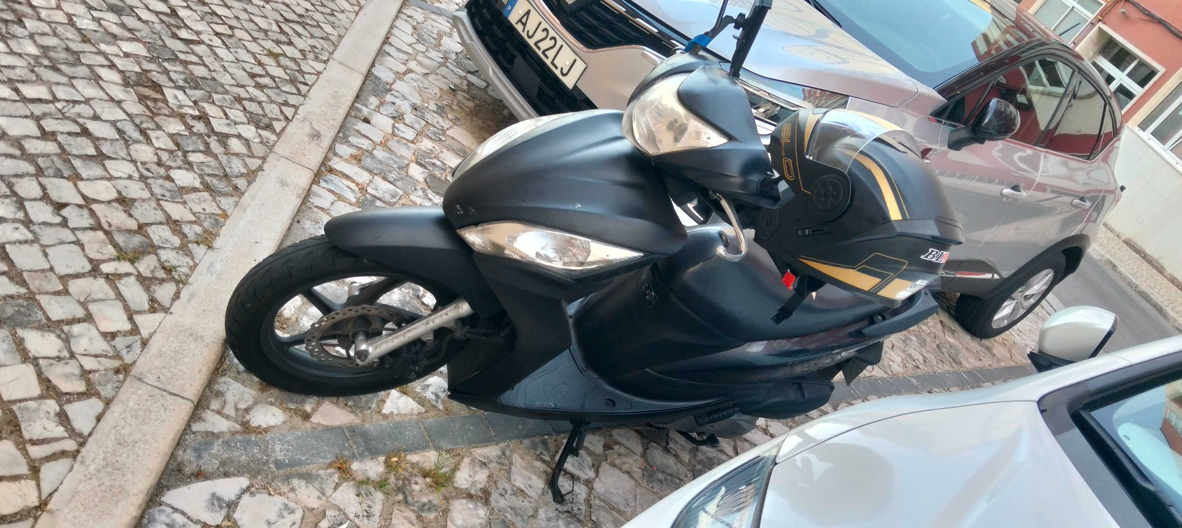 scooter Honda Vision 110.
