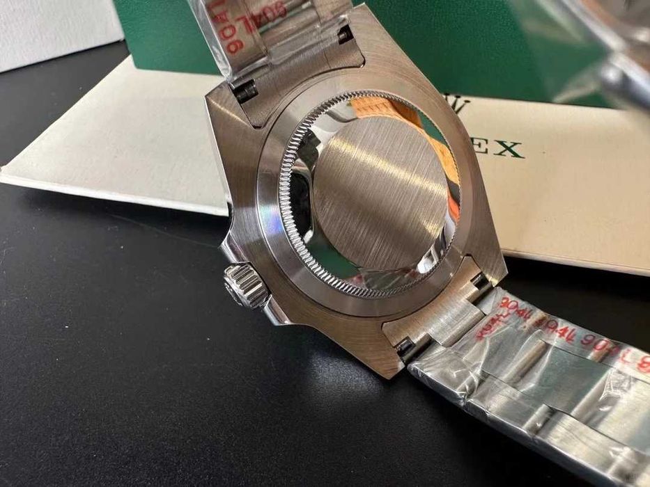 Zegarek_Rolex_Submariner_116610LV_"Hulk" (NOWY)