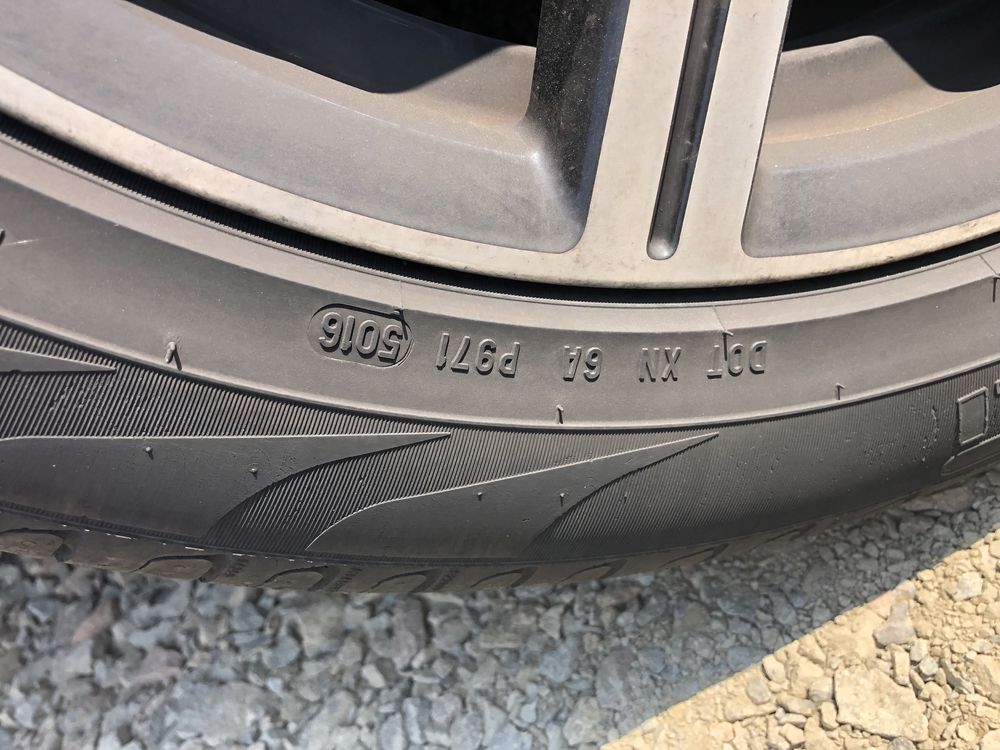 Pirelli 255/45 R20 Scorpion VERDE