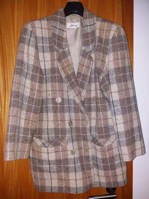 Casacos de fazenda e bombazine como novos