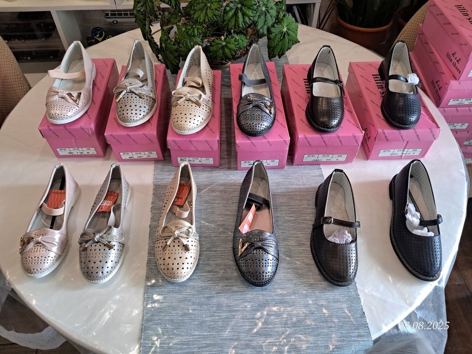 Туфлі на дівчинку шкільні балетки  черевики кросівки хлопчик