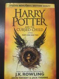 Vendo livro Harry Potter and the cursed child