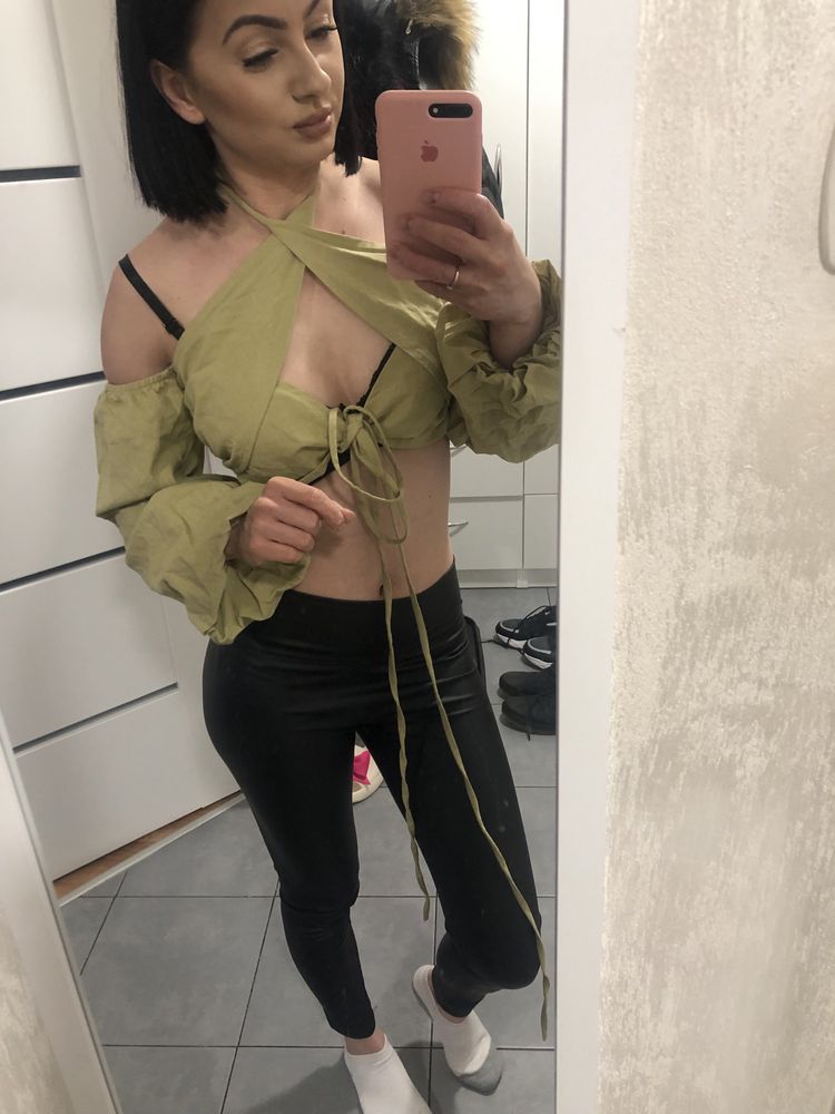 Prettylittlething top bufki khaki wiązany dowolnie