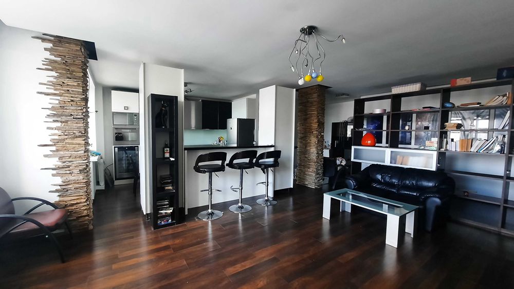 Бажана 16 м. Осокорки