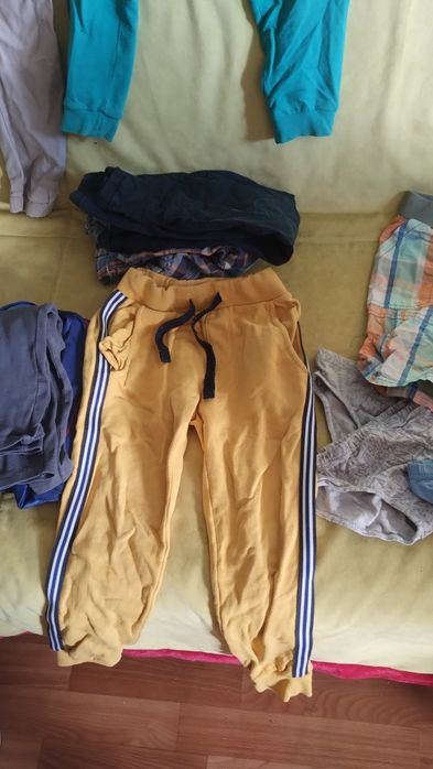 Віддам великий пакет речей на хлопчика 5-7 років