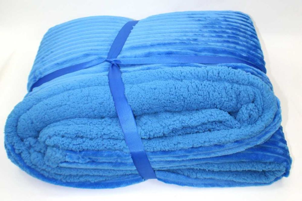 Gruby ciepły koc Elway 160x200 miękki błękitny welur pled 1,8kg w etui
