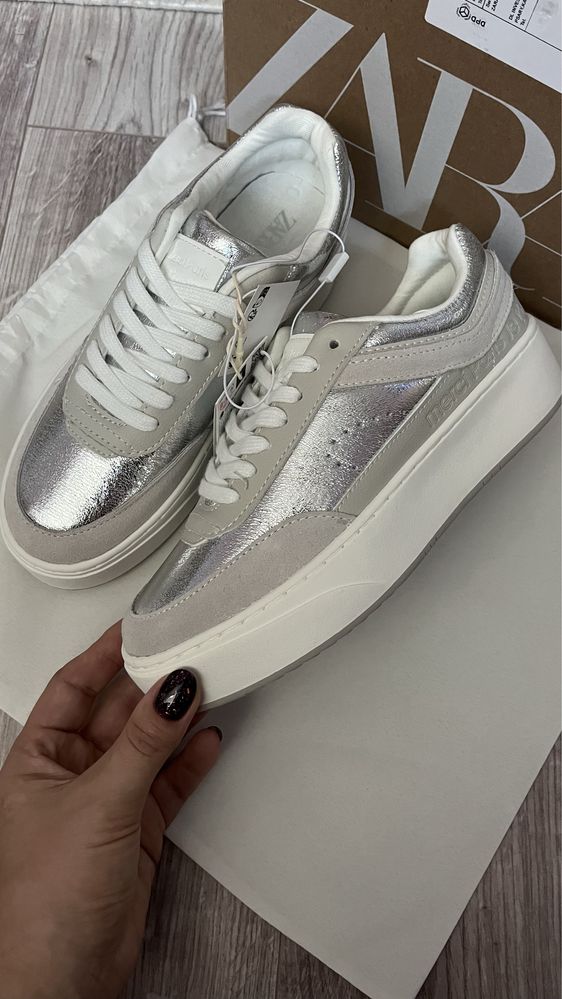 Кросівки, кеди жіночі Zara