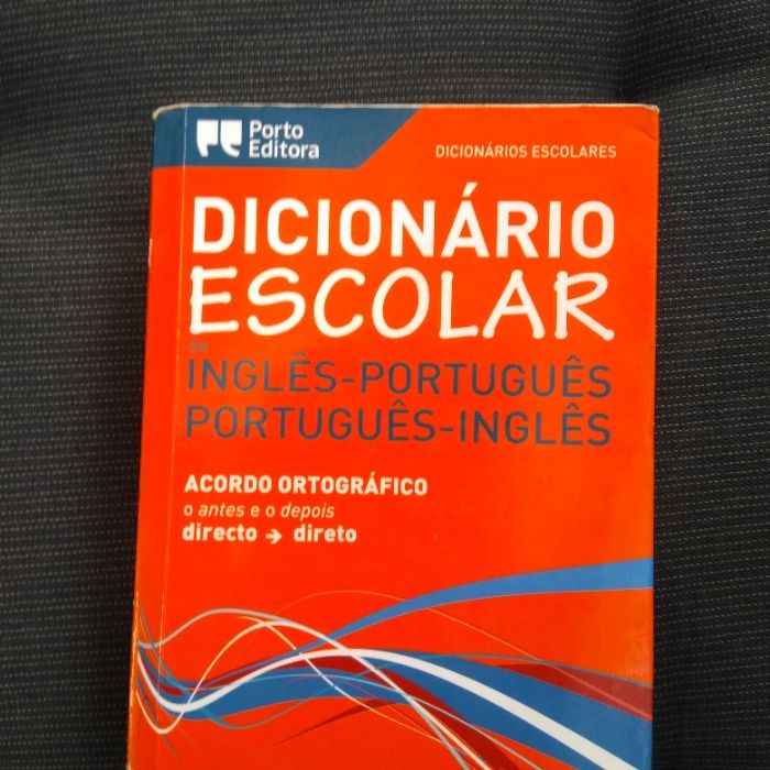 Dicionário Escolar de Português-Inglês-Português – Porto Editora