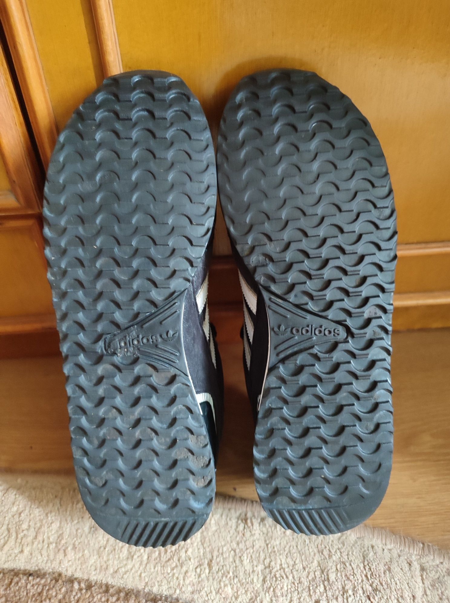 Кожаные кроссовки Adidas оригинал