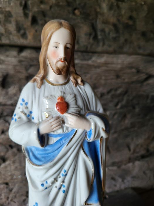 Porcelanowa figurka Pan Jezus z biskwitu