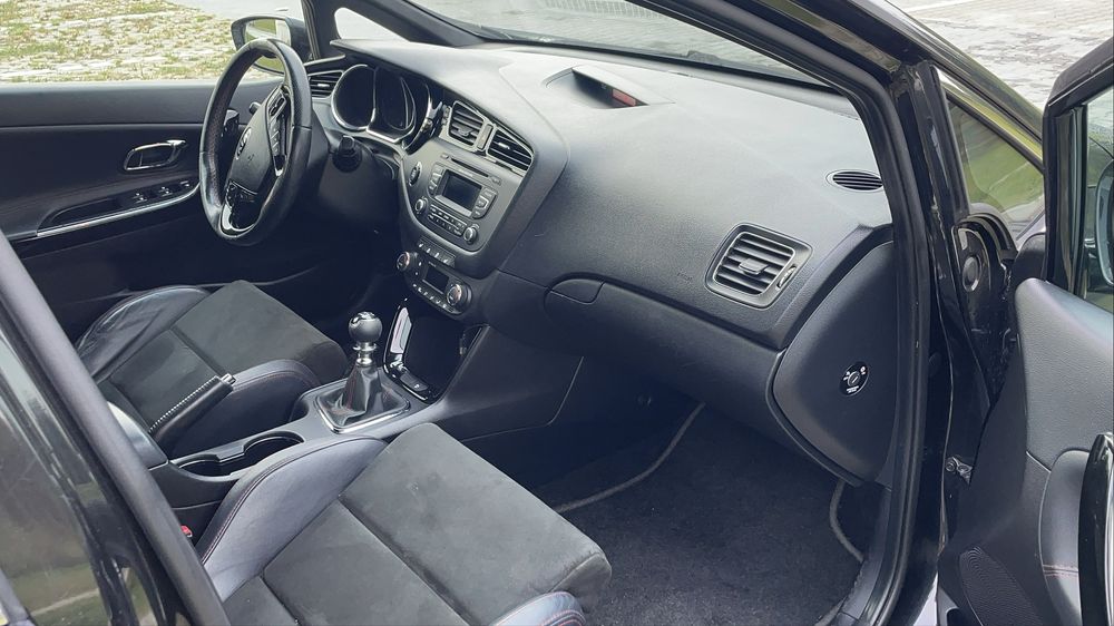 Kia Ceed II GT 1.6 2014r. 204 km uszkodzony silnik
