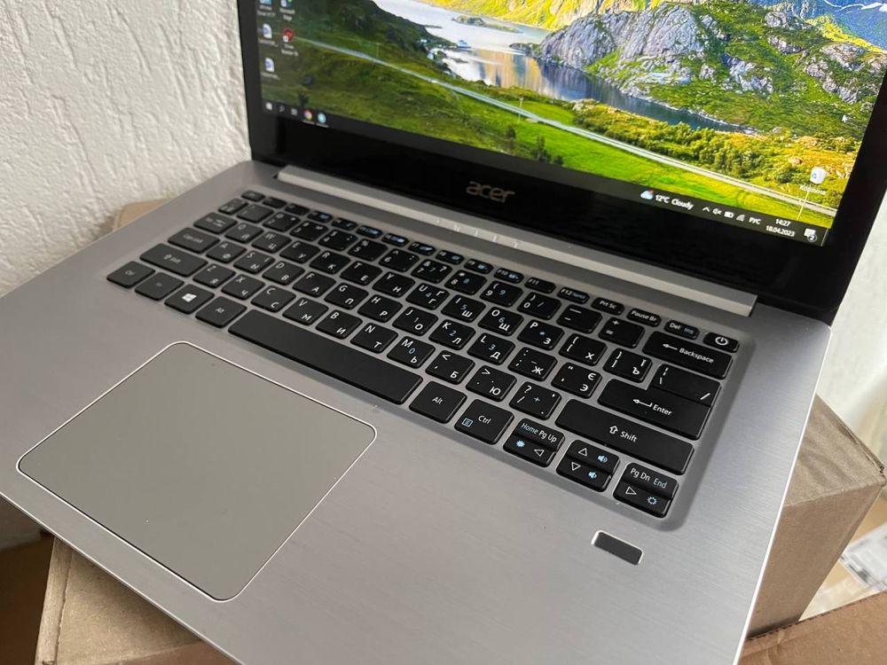 Ноутбук Acer Swift 3 FullHD/i3-8Gen/8GB ОЗУ