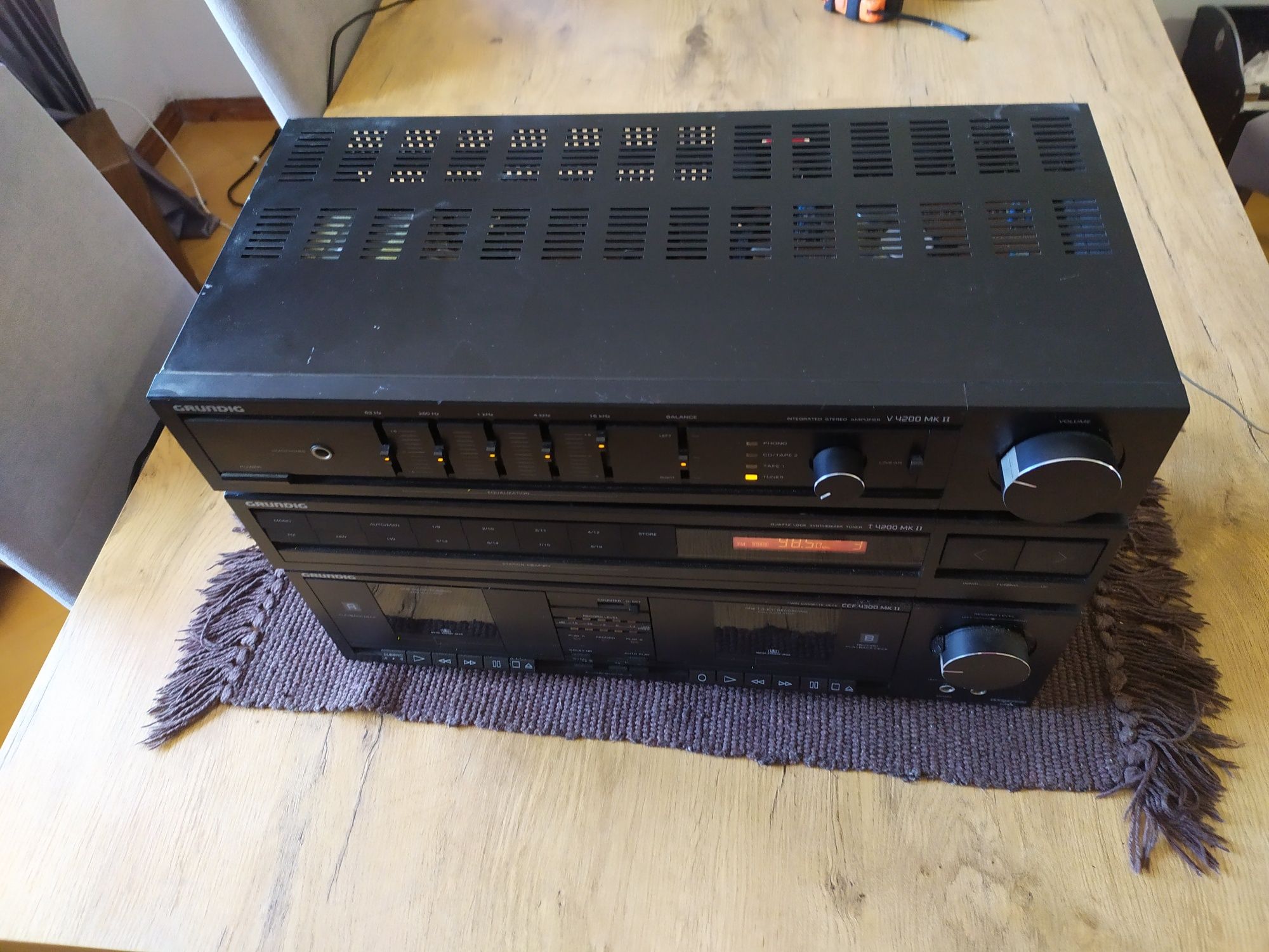 Zestaw Grundig V4200 MKII ,T4200 MKII,CCF4300 MKII