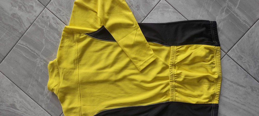 Bluza na rower odbijające barwy ,schowki tylne gratisy wysyłka darmowa