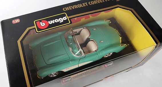 Chevrolet Corvette (1957) da BBurago_ NOVO
