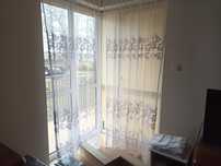 Firany salon i kuchnia.