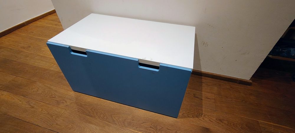 SMÅSTAD
Ławka z pojemnikiem na zabawki