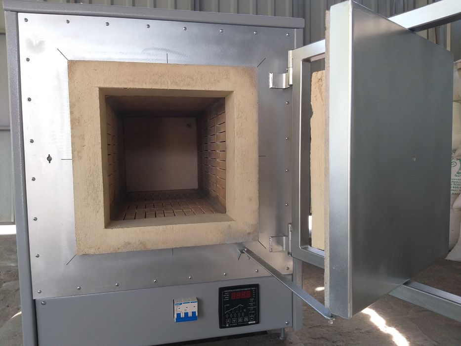 Лабораторне/термічне обладнання, муфельні печі/сушильні шафи