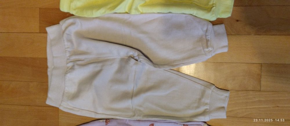 Nowe 4 pary spodni dresowych r. 80