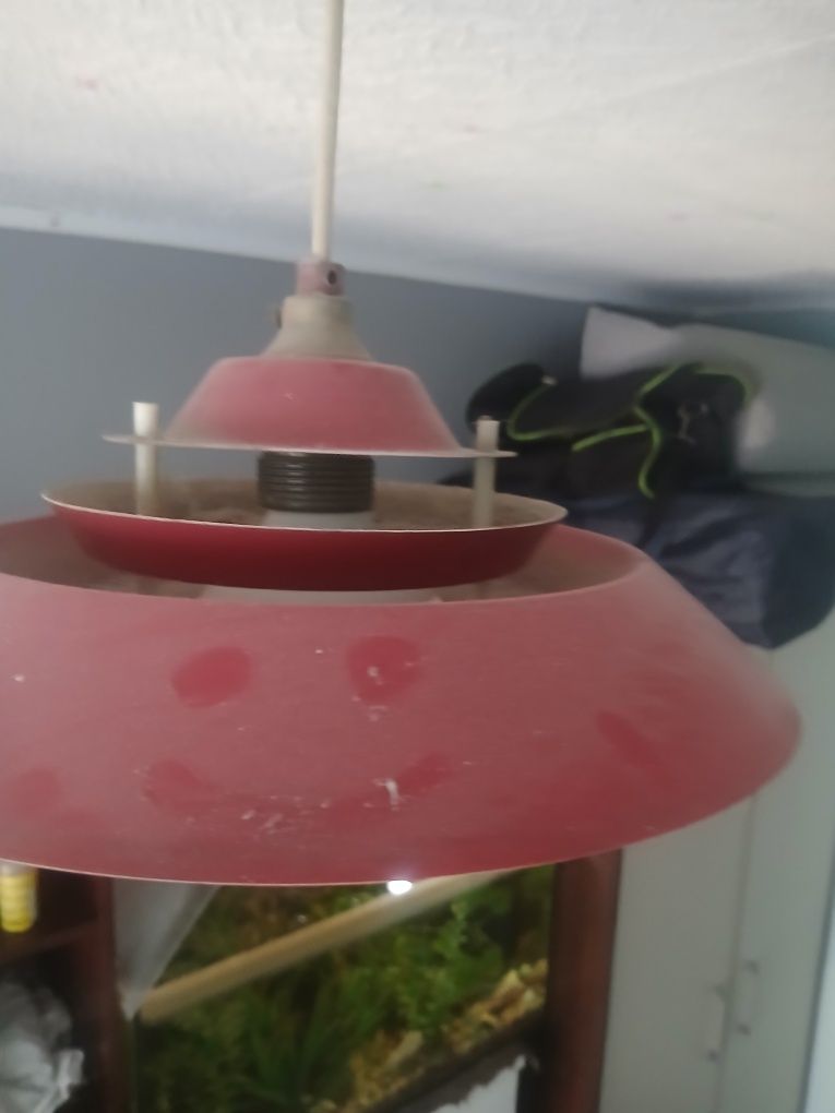 Czerwona lampa sufitowa UFO w stylu skandynawskim, Polska, lata 60 70