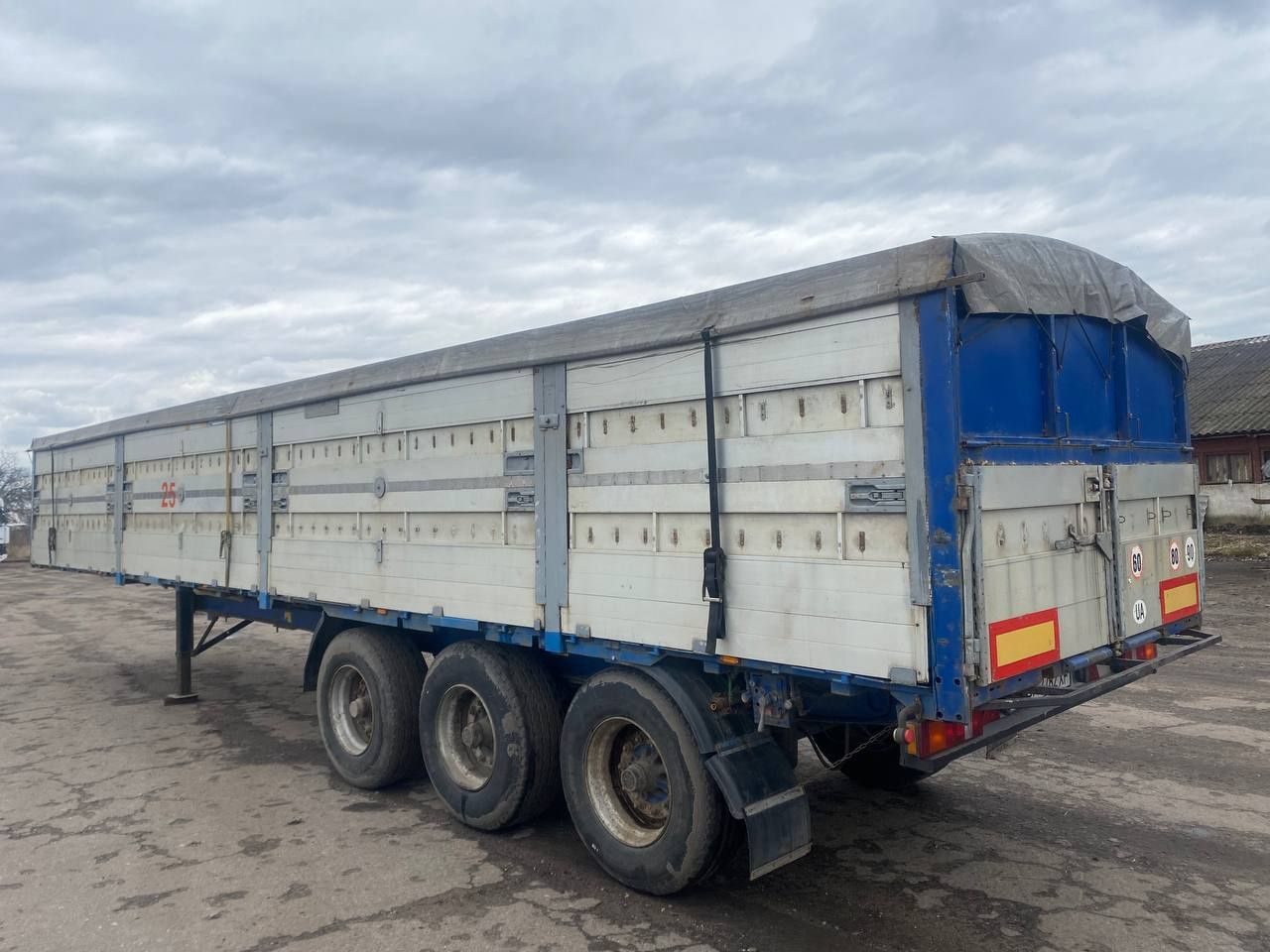 Продам полуприцеп зерновоз Krone SDP 24