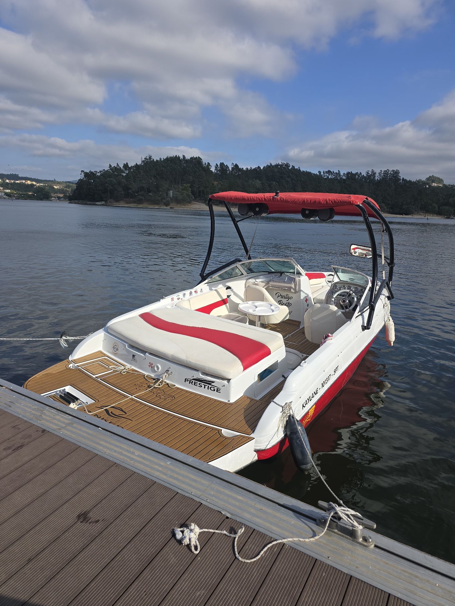Barco Rinker 212 Captiva 21 pés