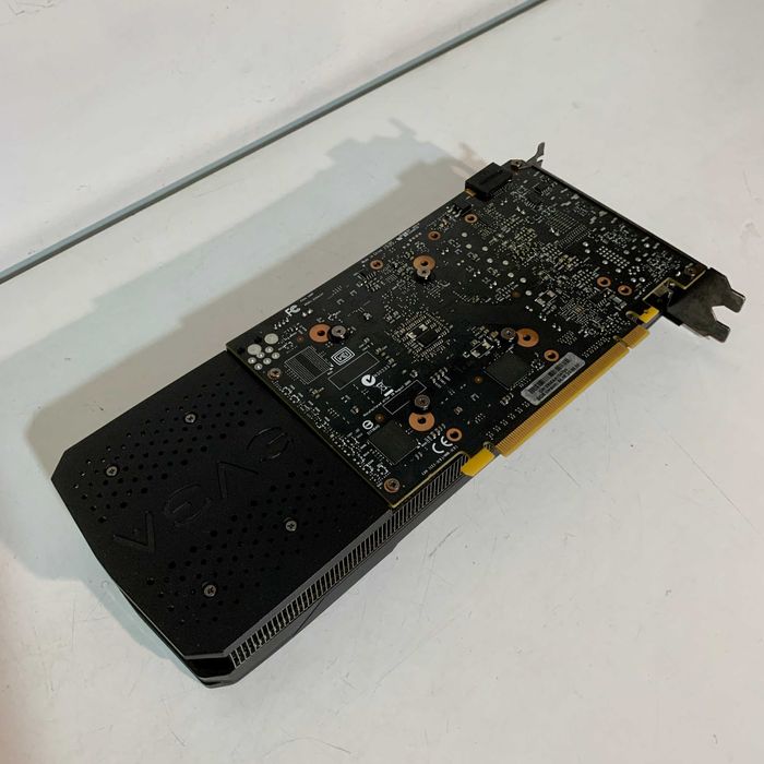 Placa gráfica EVGA GTX 950 [Não funcional]