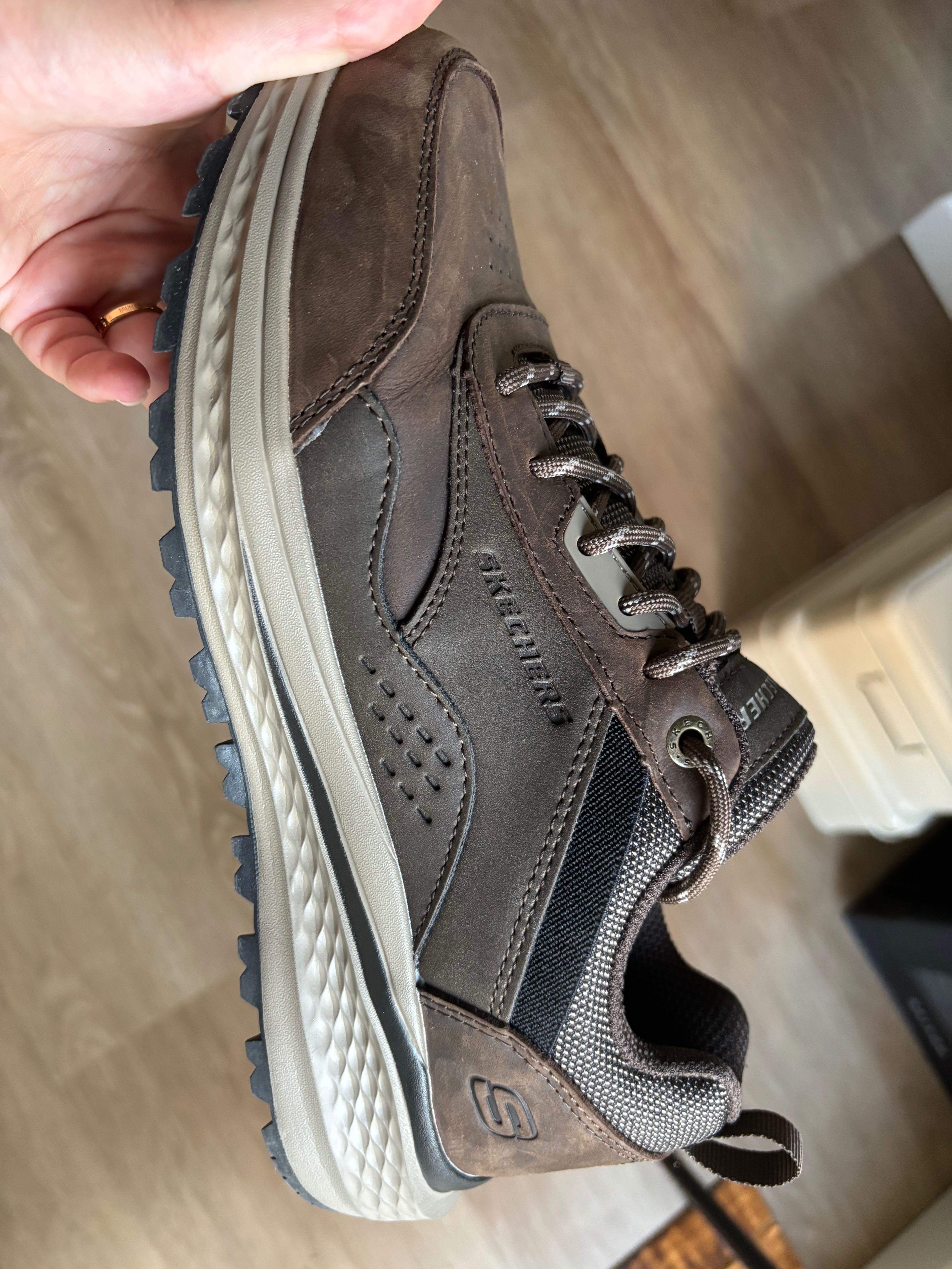 Tenis sketchers homem