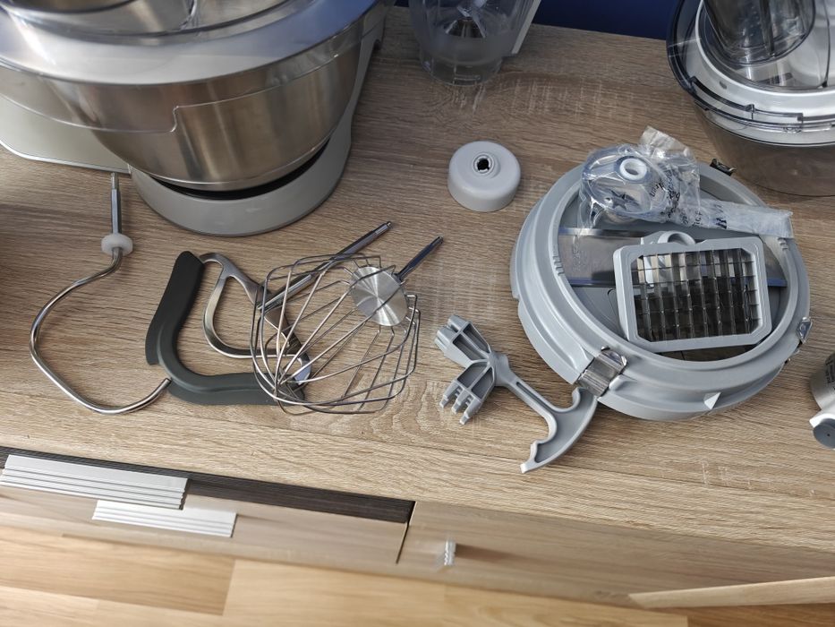 Robot kuchenny planetarny Bosch MUM5XL72/05 1000W cały zestaw XXL