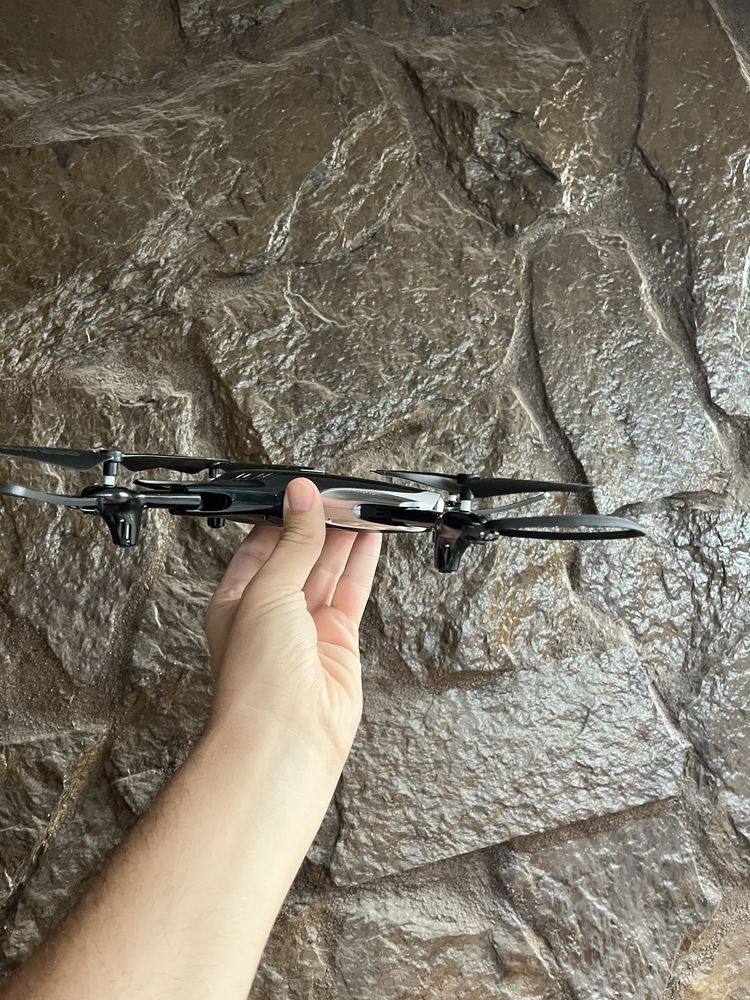 Drone com câmera HD- SYMA Z3