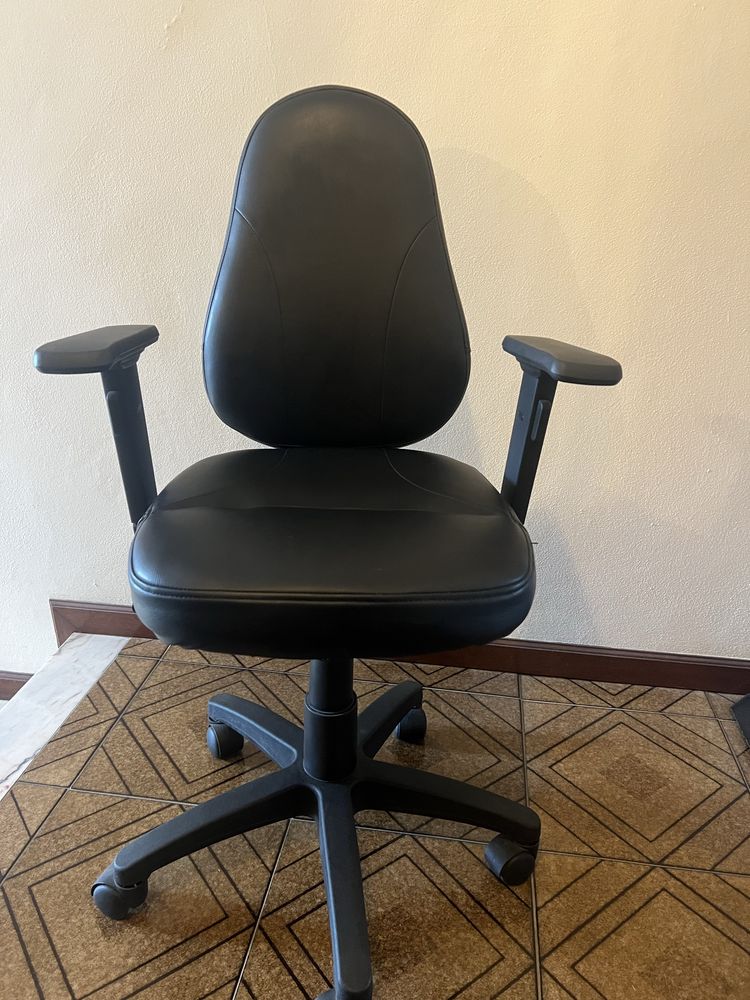 Cadeira de secretária júnior