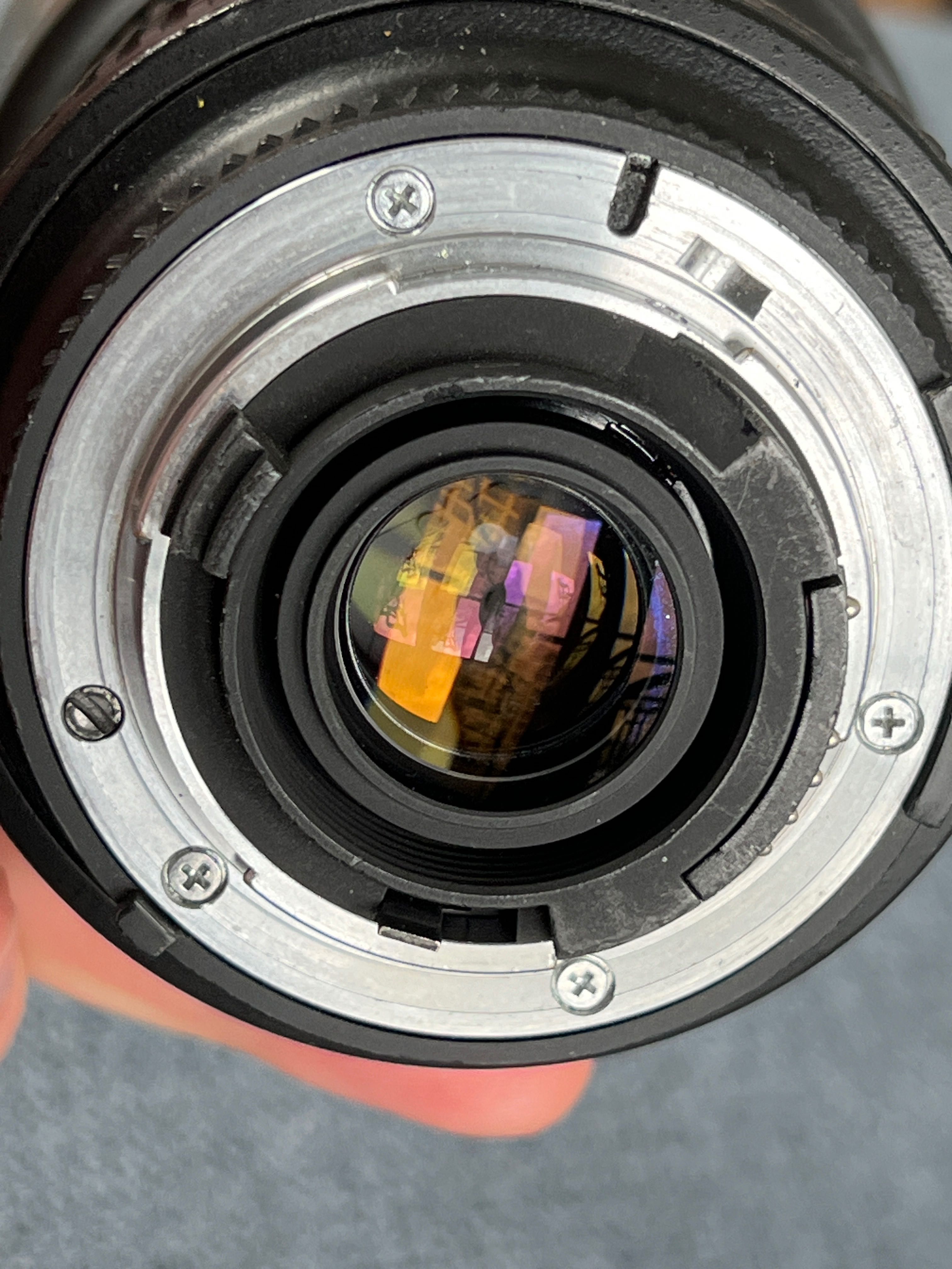 Nikon Zoom - Nikkor 24~85mm f/2.8~f/4 D(IF) macro