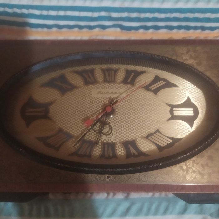 Годинник, будильник Янтар