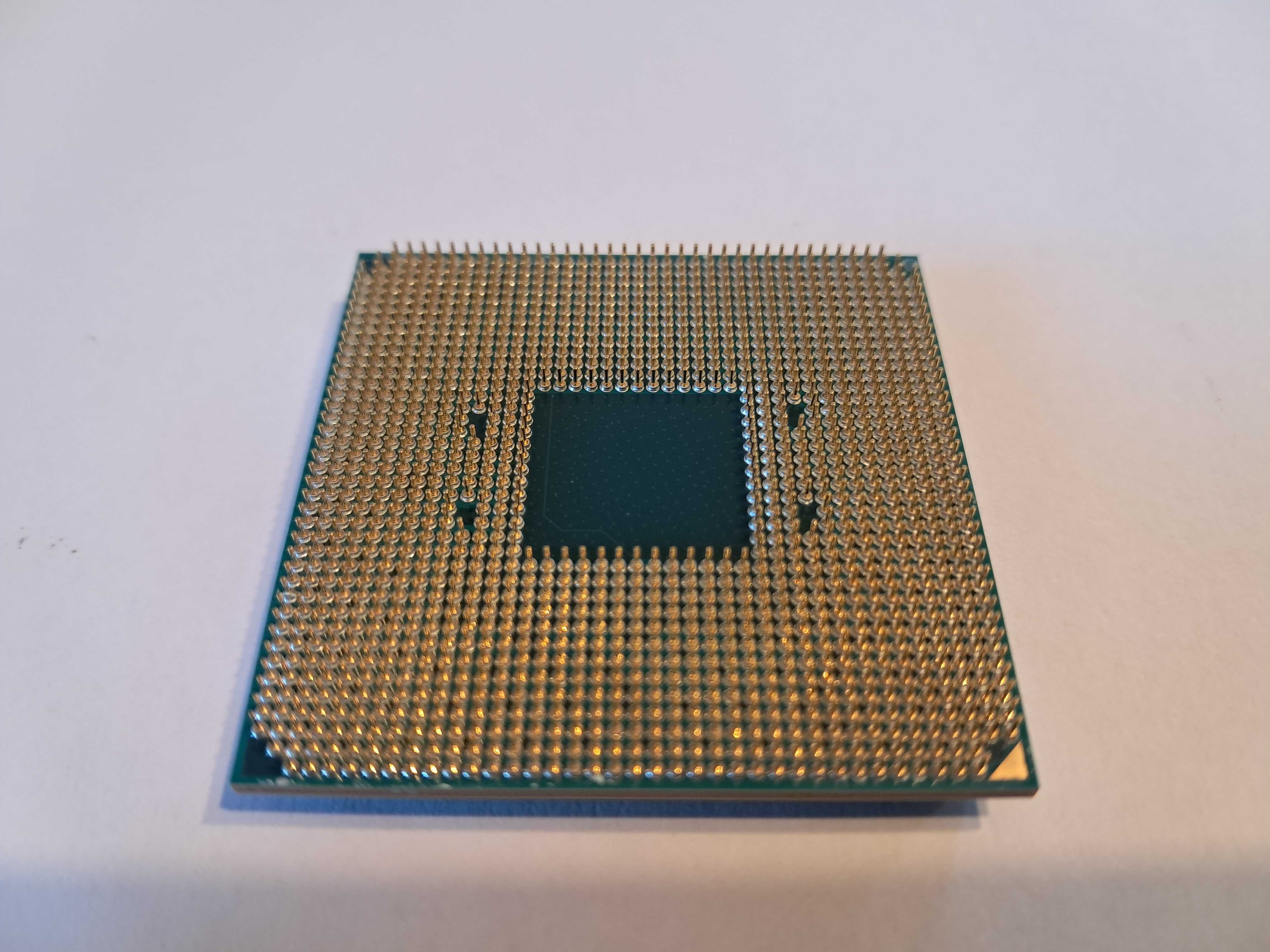 Procesor AMD Ryzen 5 2600 z coolerem AMD