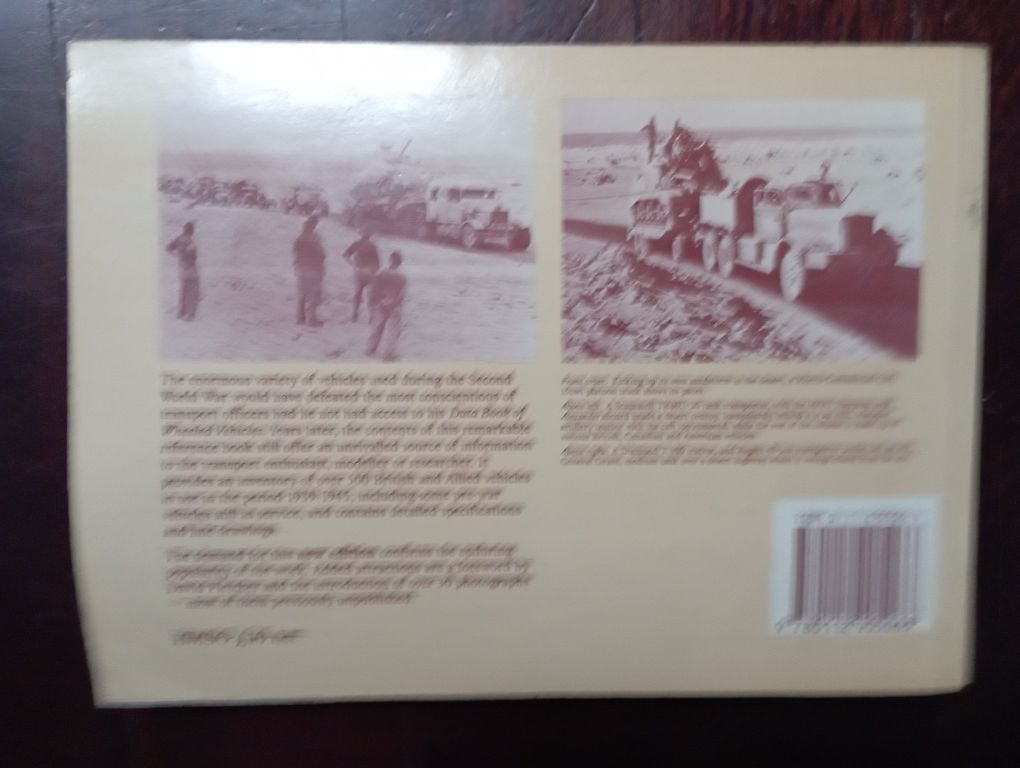 Livro sobre veículos de transporte da segunda guerra mundial