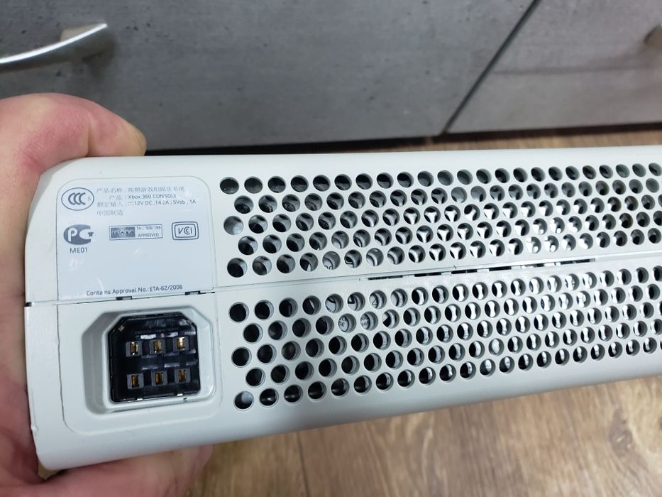 Приставка Xbox 360