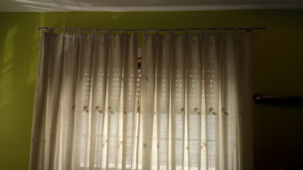 Cortinas em excelente estado