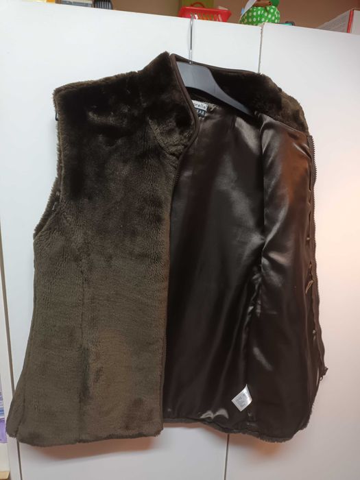 Colete castanho chocolate, marca inglesa