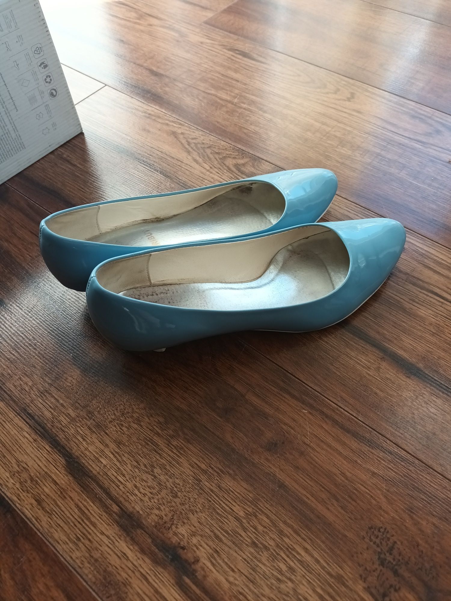 Buty na malutkim obcasiku