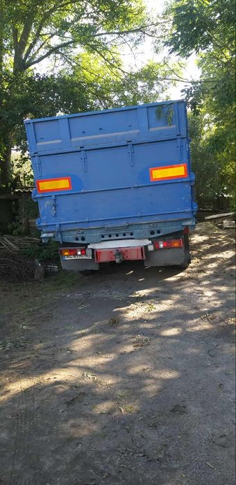 Машина на ходу самоскид на дві сторони кузув довжина 6.70