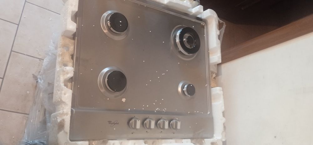 Продам газовую поверхность и духовку